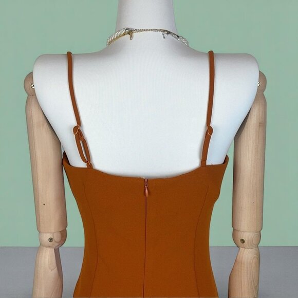 NWT Elliatt Oceana Mini Dress in Amber - Picture 5 of 7